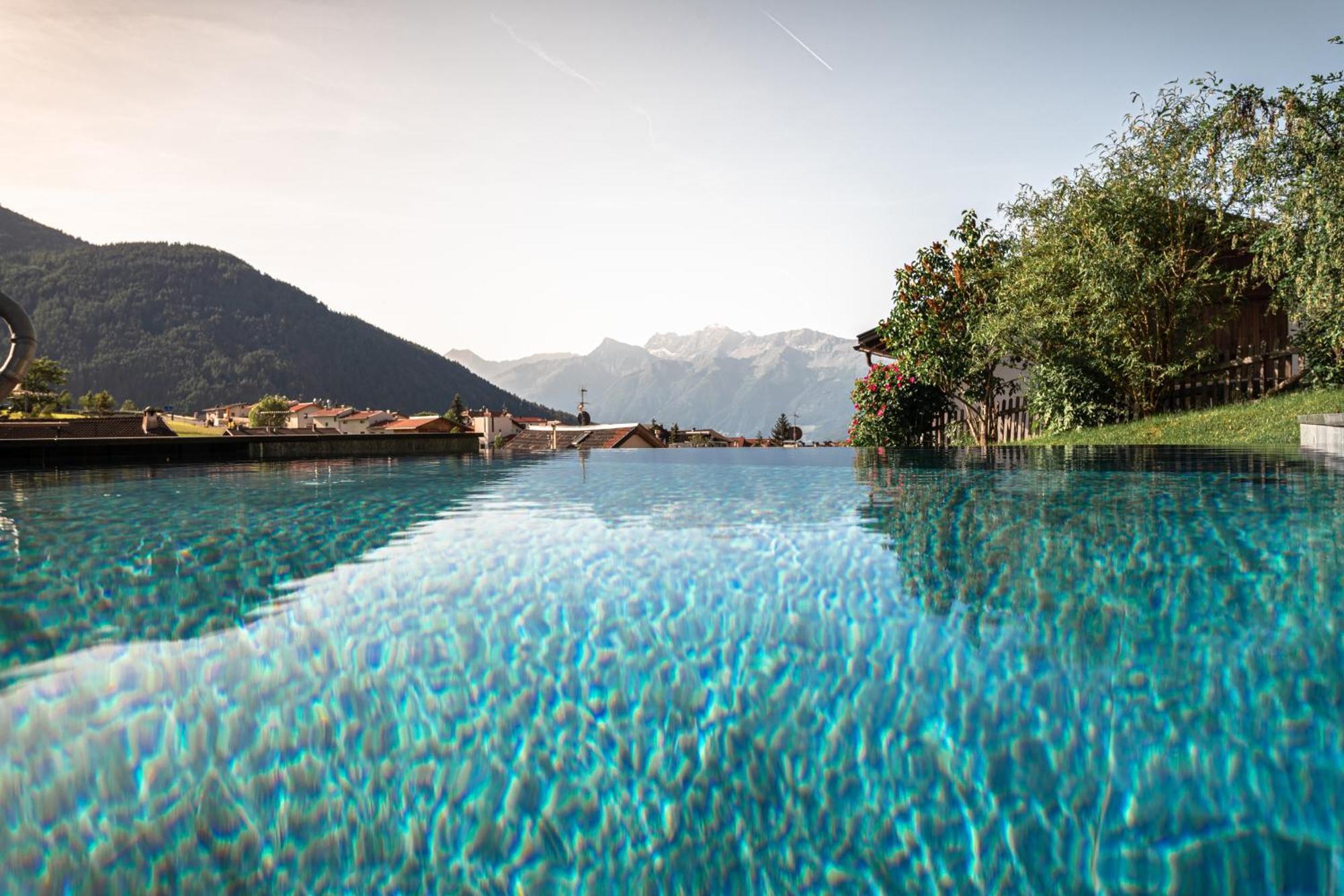 Maraias - Luxury Suites & Apartments Burgusio Dış mekan fotoğraf